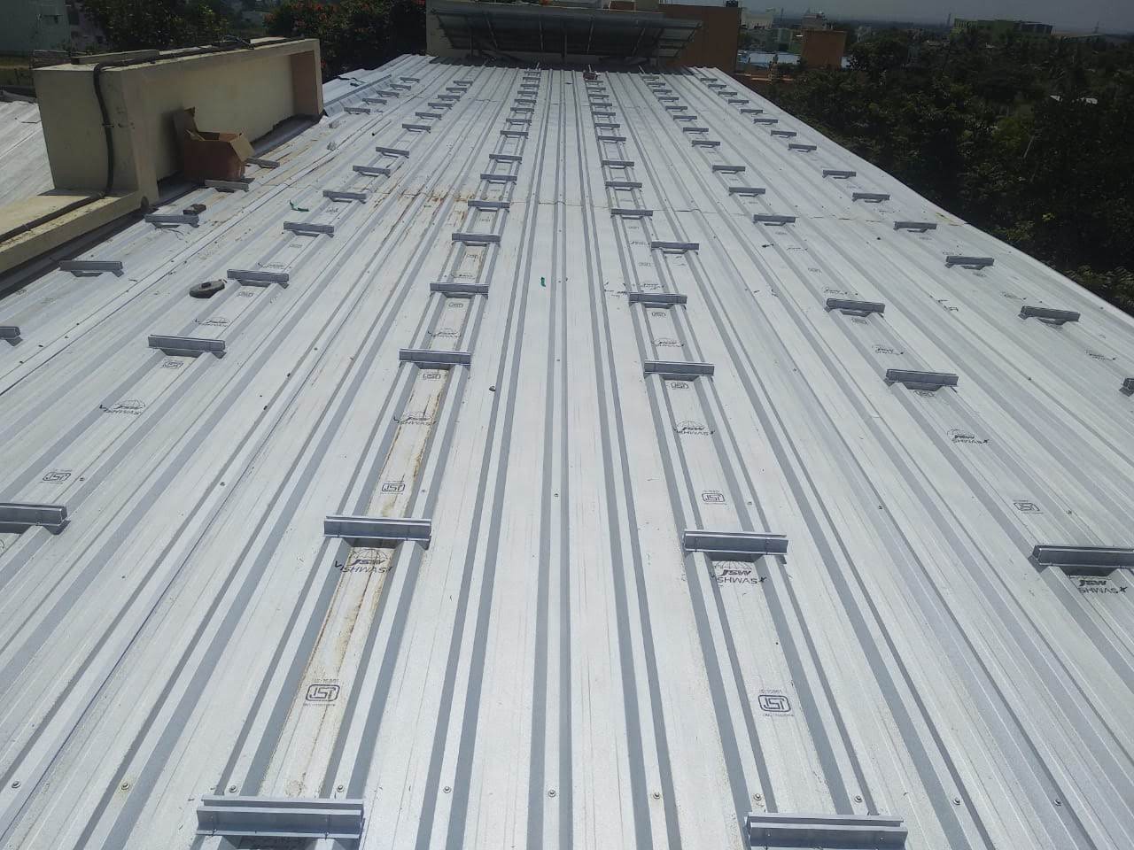 Solar Rooftop Mounting Structures w-100 h-auto